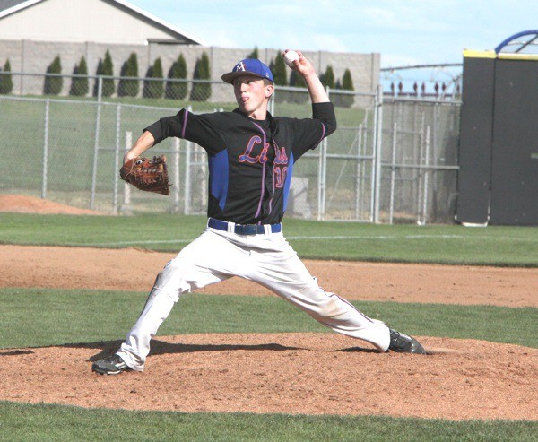 Auburn Mountainview senior Shawn Guinn on the mound.