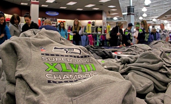 Seahawks fans celebrate, pick up Super Bowl championship gear