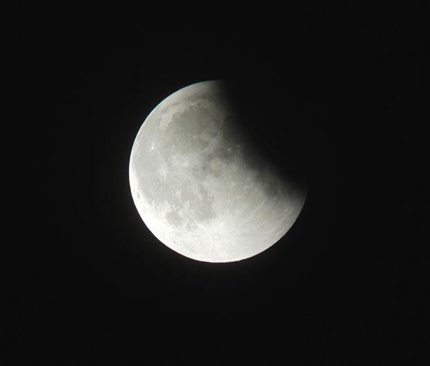 Jon Bearscove captured the supermoon eclipse
