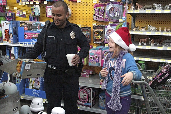 Algona Police Officer Terbinos Gebremariam and Azrayella Montgomery