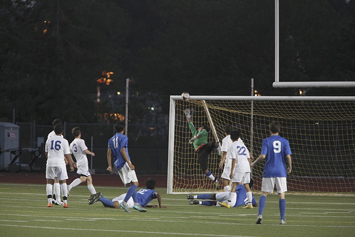 Auburn Mountainview's Gage Carlson made a late save to help preserve the Lions' 3-2 win Thursday against Hazen at Renton Memorial Stadium.