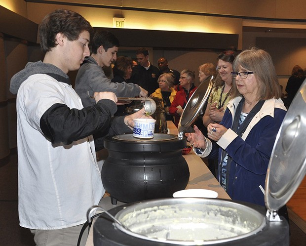 Auburn Mountainview High School culinary arts students