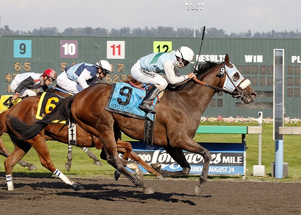 Leslie Mawing and Stryker Phd win last year's Longacres Mile.
