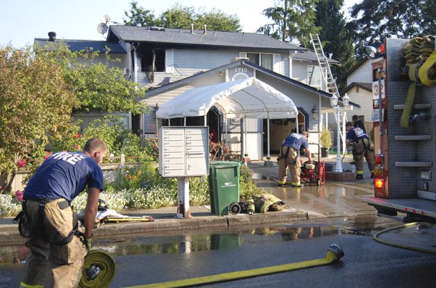 VRFA personnel were on the scene of a duplex fire in south Auburn on Friday morning. Smoke alarms alerted the occupants