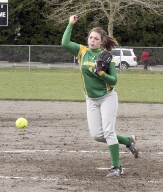 Shannen Morgan along with fellow pitcher Nicole Kelso will look to help a young Auburn fastpitch squad take the next step in its maturation and earn a trip to the state tourney.