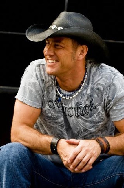 Chance McKinney will brings his blend of country music to the Ave on Saturday.