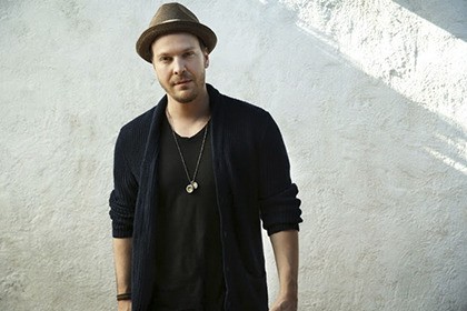 Gavin DeGraw rose to fame with the single 'I Don't Want to Be' from his debut album Chariot