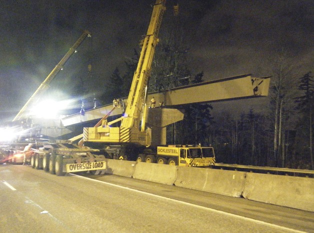 Crews plan to set unusually shaped girders for a construction milestone across I-5 this weekend.