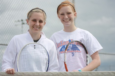 Molly and Maggie Henderson will represent Auburn Mountainview at the Washington State 3A Girls tennis tourney this weekend.