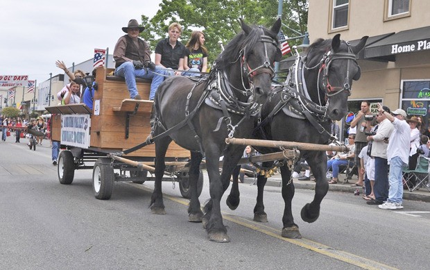 A large parade is part of the tradition of Auburn Days.