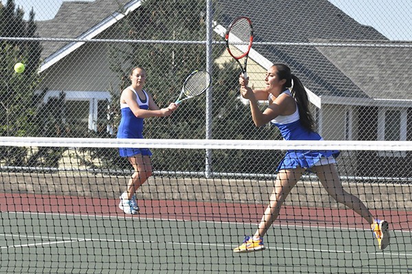 Auburn Mountainview No. 1 doubles players Lauren Kearney and Celeste Andreotti in action.