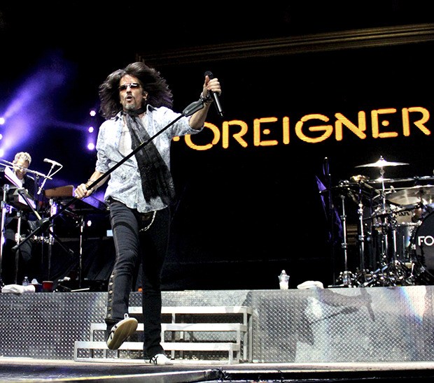 Foreigner lead singer Kelly Hansen in action this past Saturday at the White River Amphitheatre in Auburn. The legendary