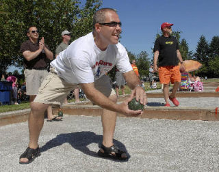 Aldo Mancuso gets ready to throw his ball. Mancuso’s teammate Richard Artura