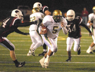 Jeff Gouveia scampers for a touchdown against Kentlake. Gouveia rushed for 87 yards with two touchdowns on 13 carries.