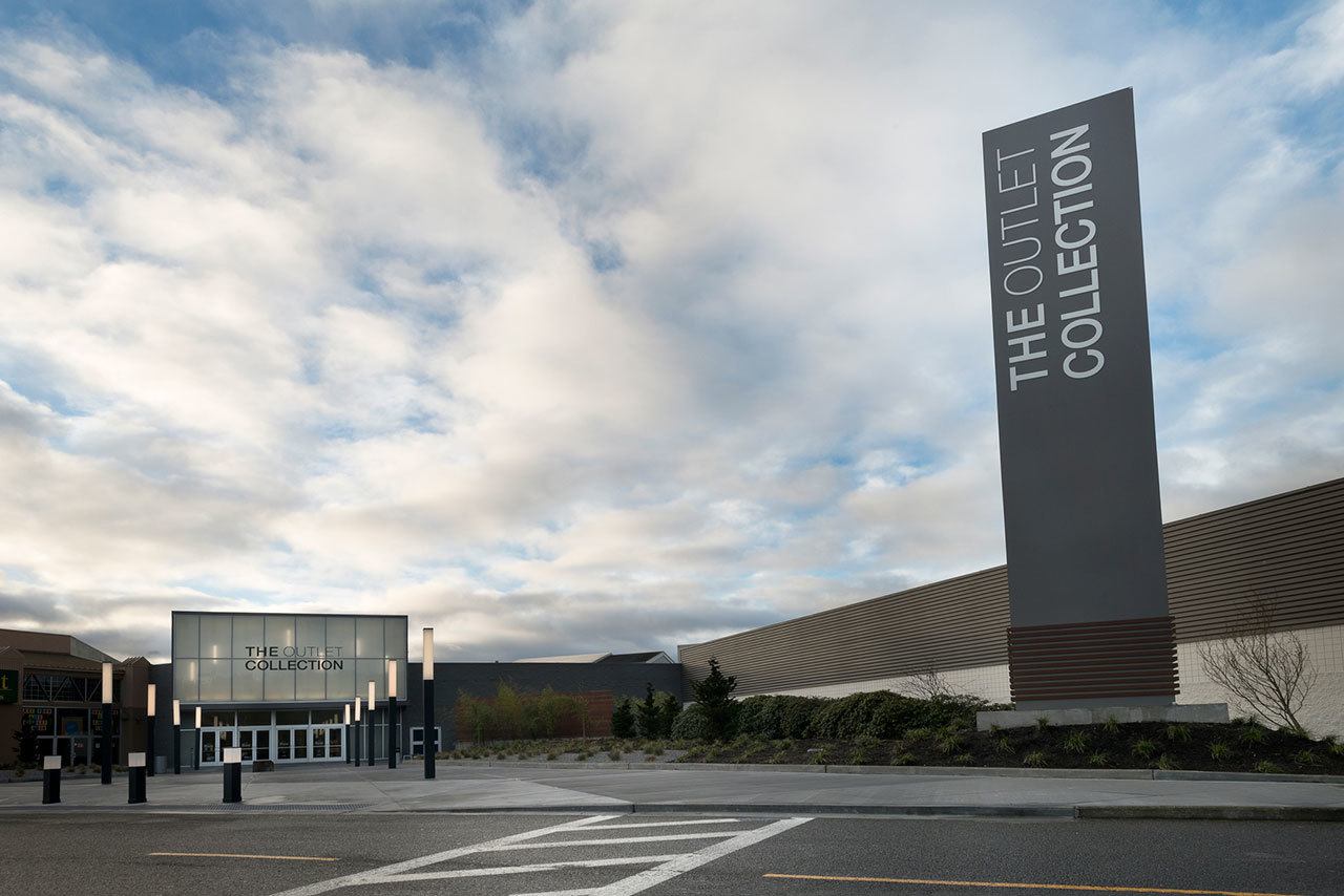 The Outlet Collection announces Black Friday and extended hours Auburn Reporter