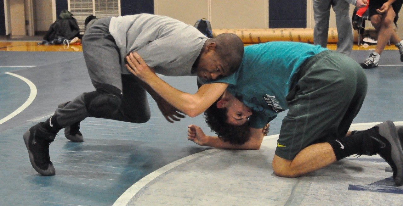 Ravens’ Nelson grappling to new heights | Prep wrestling preview