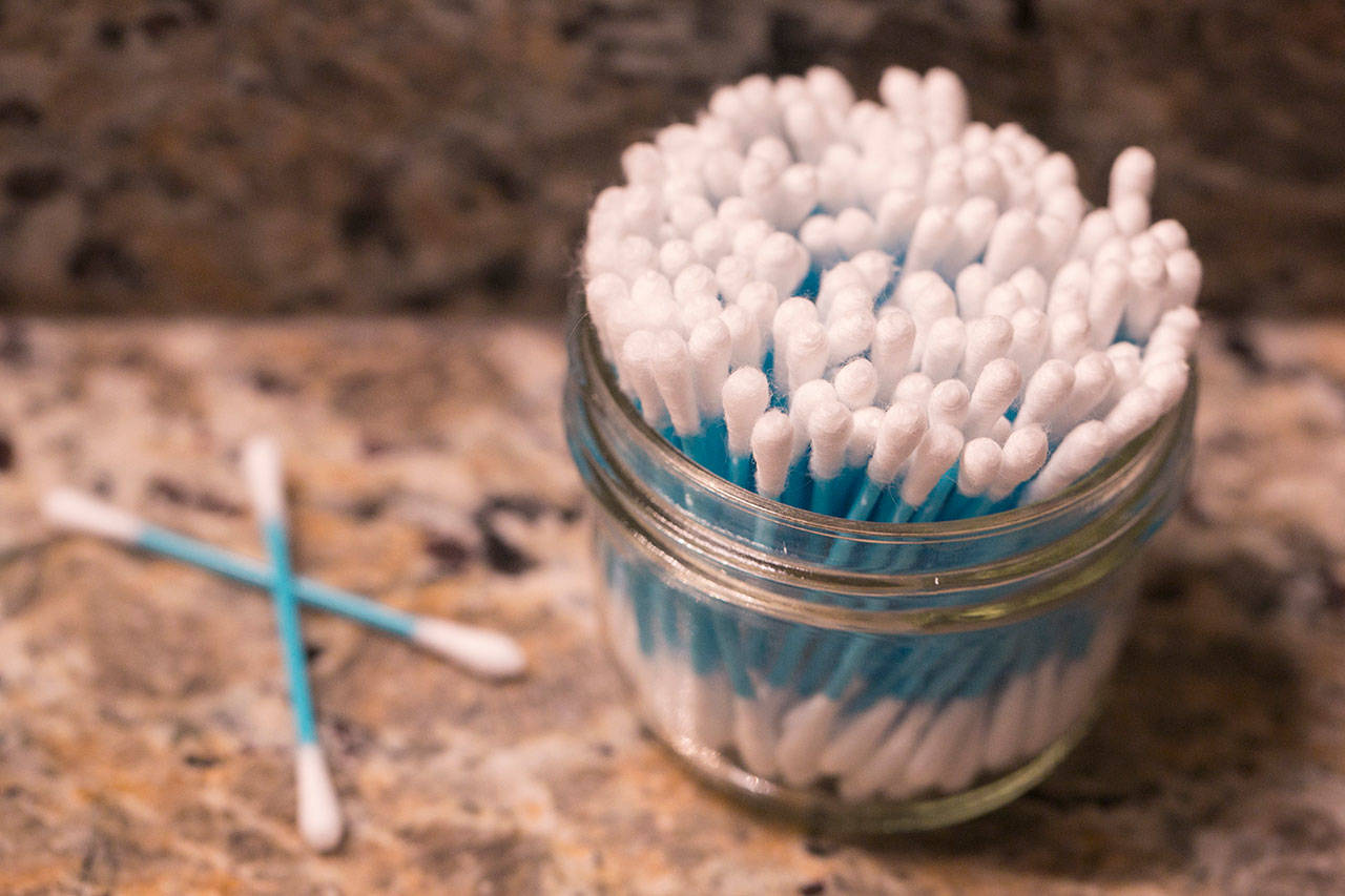Cotton swabs in the ears: Are they safe? | MultiCare