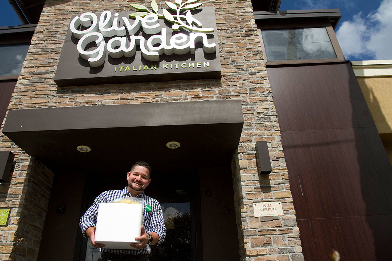Olive Garden makes a difference fighting hunger in Kent and Auburn communities