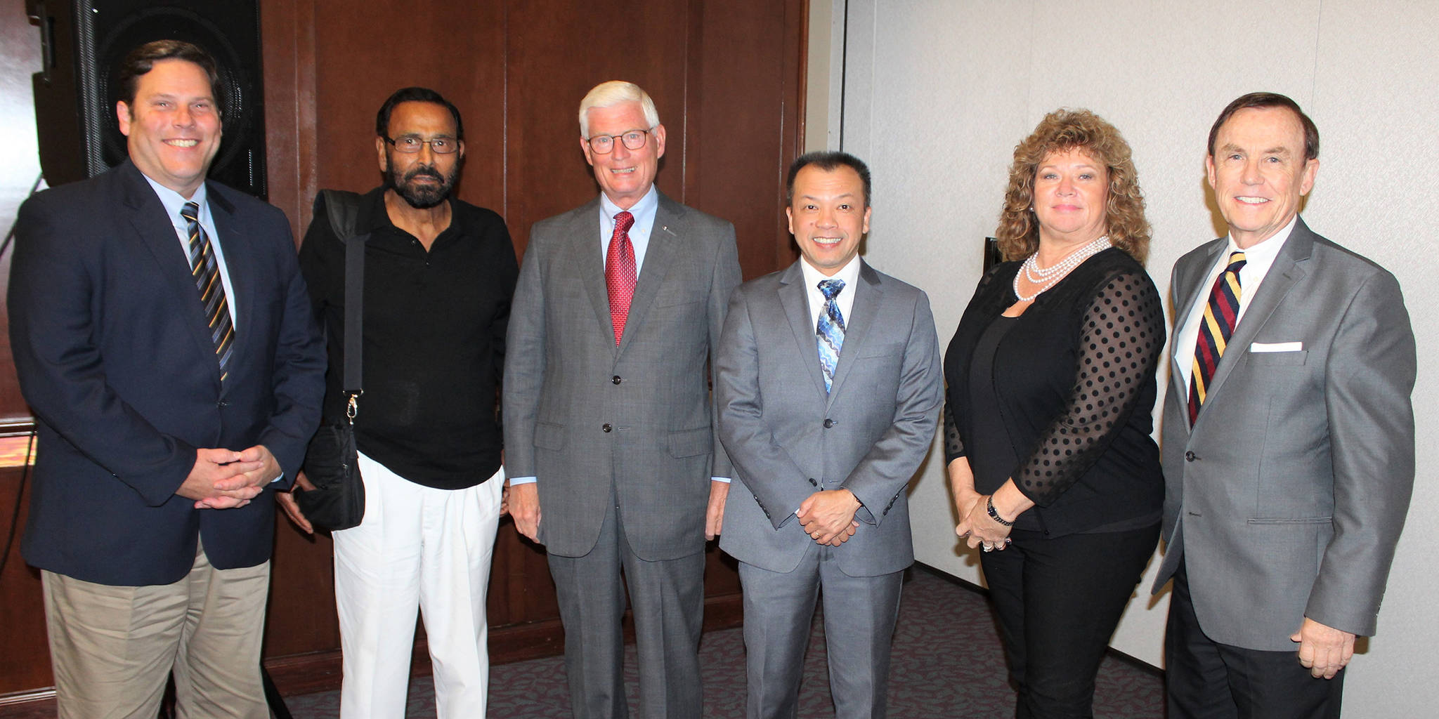 South King County civic and business leaders join Bob Wallace at the Good Eggs breakfast. From left: Federal Way Mayor Jim Ferrell; Kabal Gill from the Federal Way Chamber of Commerce; Wallace; Federal Way City Councilmember Hoang Tran; Auburn Mayor Nancy Backus; and the host, King County Councilmember Pete von Reichbauer. COURTESY PHOTO