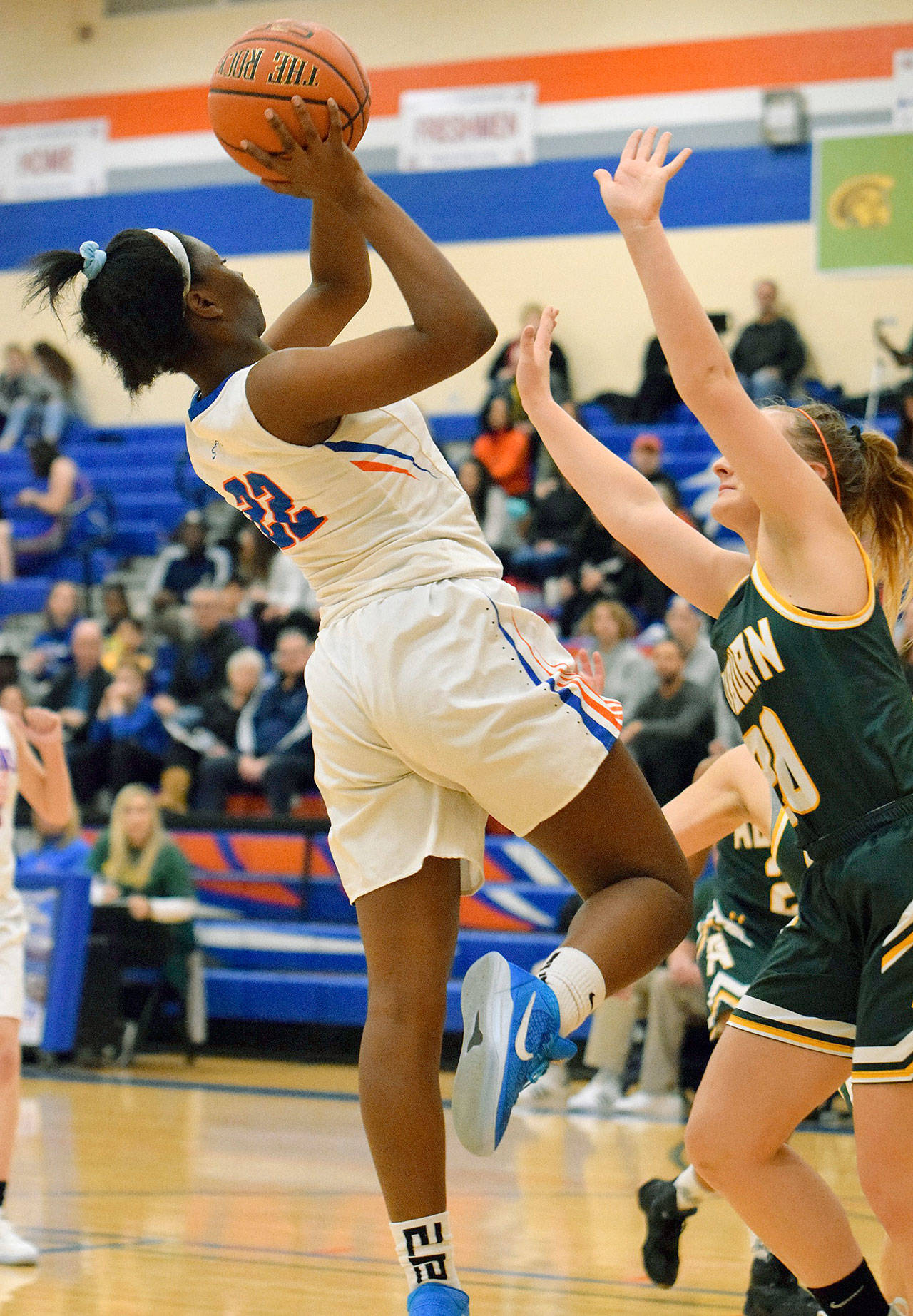 Auburn Mountainview’s Azaria Johnson delivers a shot during NPSL Olympic play against Auburn on Thursday. Johnson finished with 11 points. RACHEL CIAMPI, Auburn Reporter