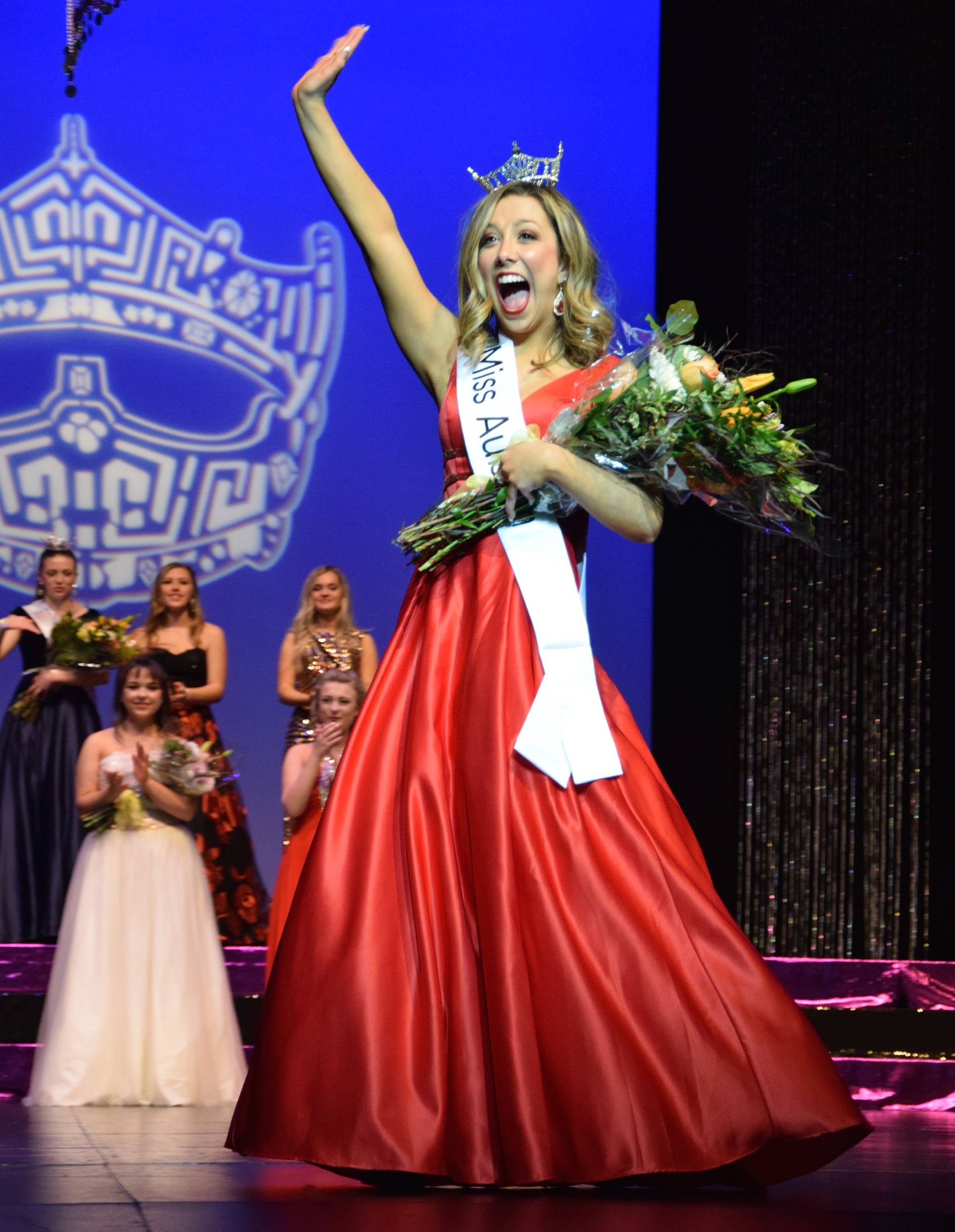 Amanda Enz waves to the audience after being chosen Miss Auburn for 2019 at the scholarship program at the Auburn Performing Arts Center on Saturday night. RACHEL CIAMPI, Auburn Reporter