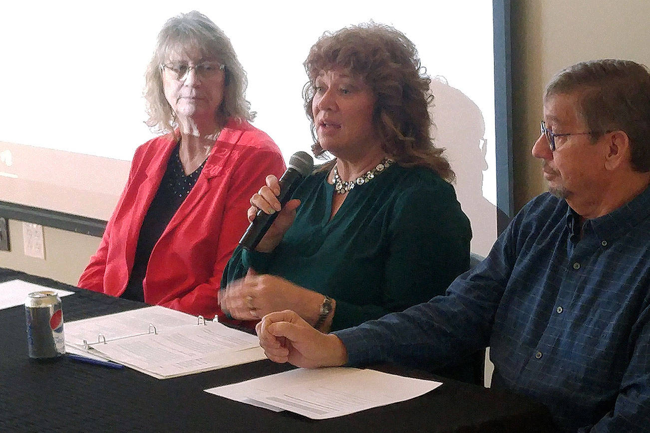 Pacific Mayor Leanne Guier, Auburn Mayor Nancy Backus and Algona City Councilman Troy Linnell share with the Auburn-Area Chamber of Commerce Tuesday what it’s like to walk in their shoes. ROBERT WHALE, Auburn Reporter