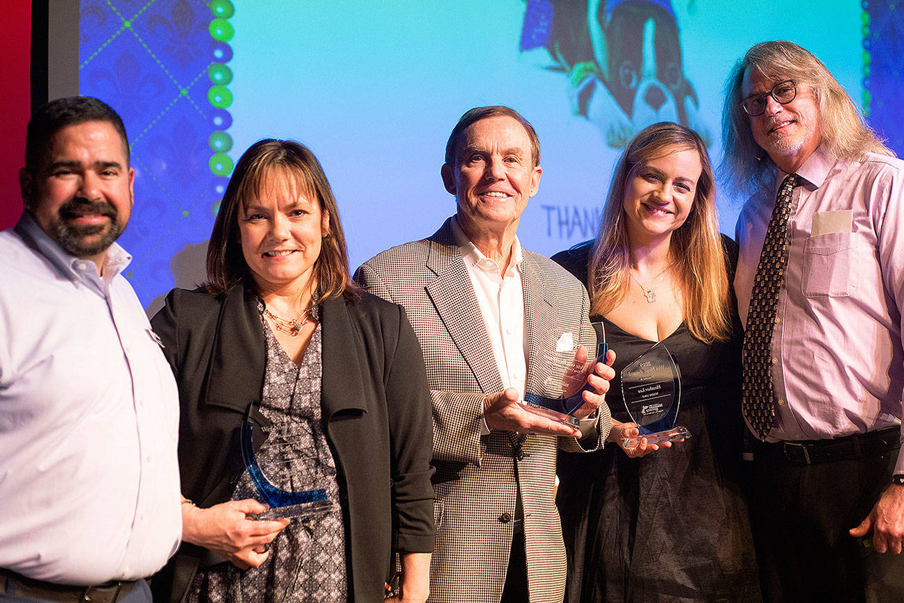 Auburn Valley Humane Society honors von Reichbauer with Wet Nose Award