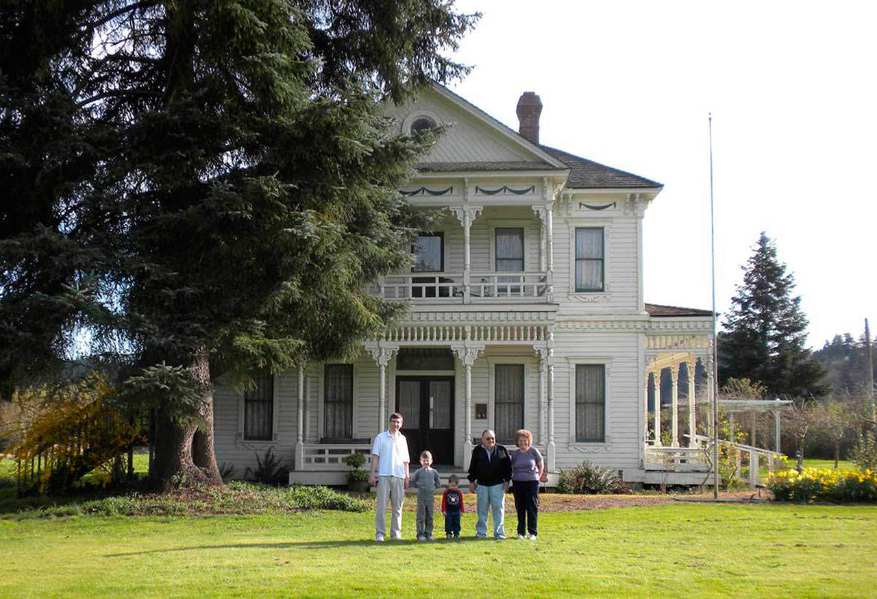 Left to right, Ken Beckman, Aaron Beckman, Grant Beckman, Howard Elliot Neely and Jane Neely Beckman. Howard was the then-93-year-old grandson of Aaron Neely, Sr., who built the house. COURTESY, Karen Meador, Neely Mansion Association.