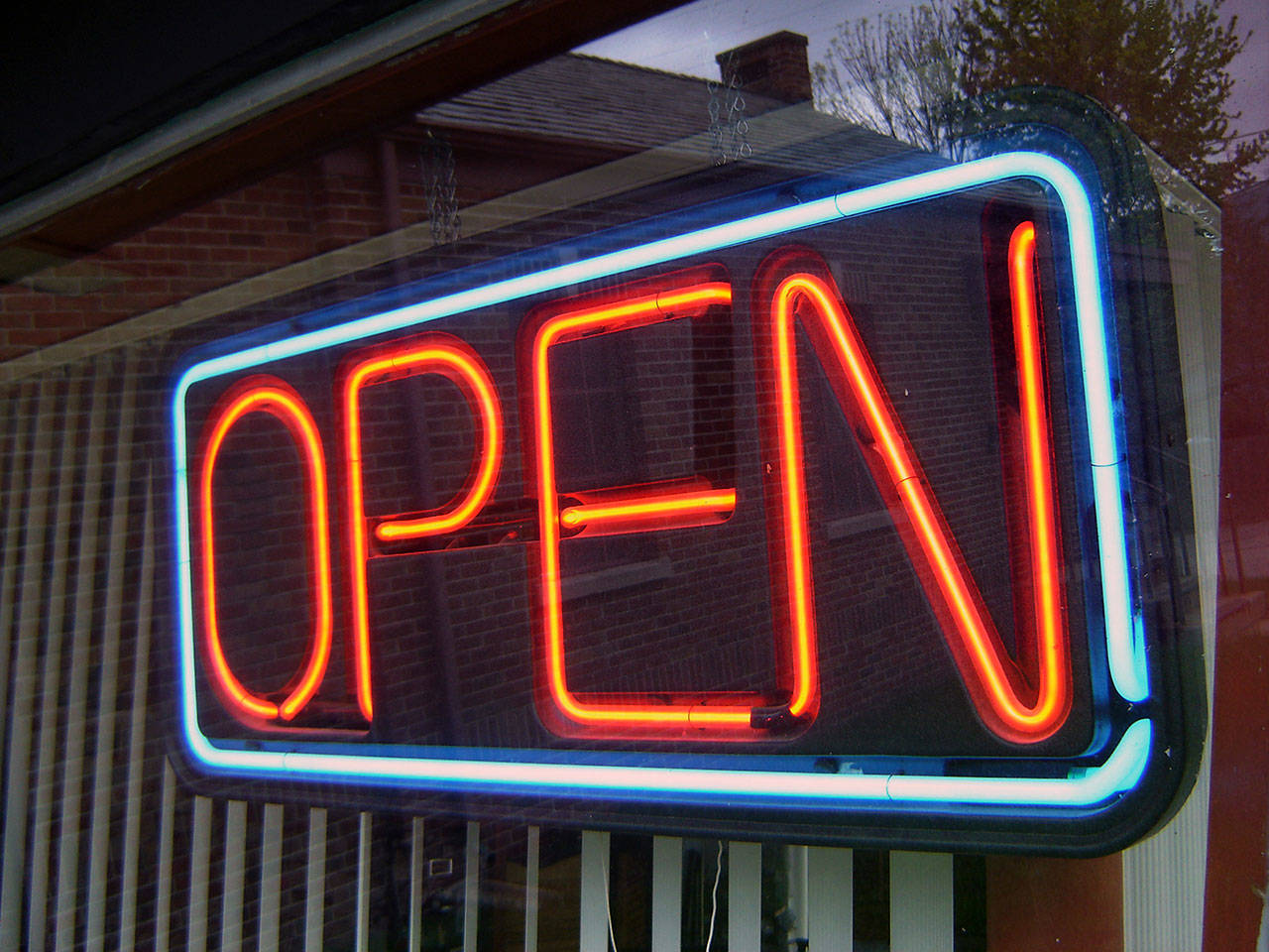 Businesses that open before the governor’s orders allow them to could be fined nearly $10,000. Image courtesy Wikimedia Commons