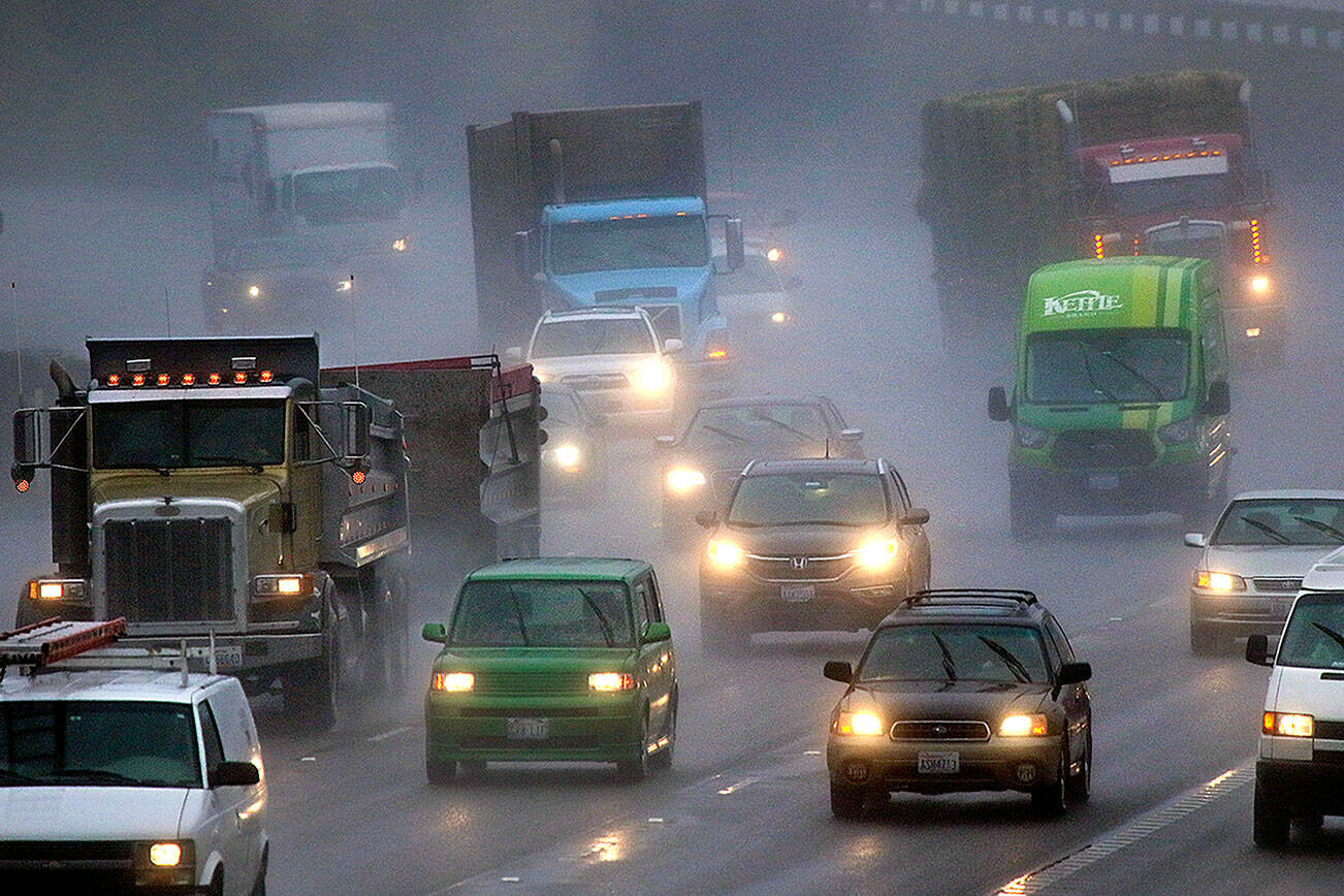 Mid-afternoon traffic on northbound Interstate 5 on Nov. 22 near Everett. Dan Bates/The Herald