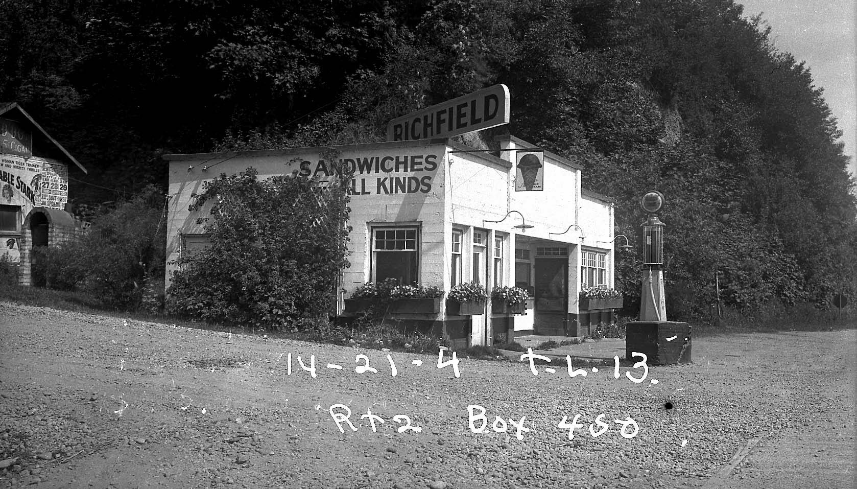 Photo courtesy of the Puget Sound Regional Archives
Jennie S. Gallagher opened her cafe in 1923 at the base of Cemetery Hill on the West Valley Highway and West Main Street, north of today’s Yahn and Son Funeral Home.
