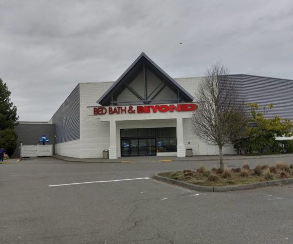 Bed, Bath and Beyond has closed its Auburn outlet at the Outlet Colllection after 27 years. Photo by Robert Whale, Auburn Reporter.