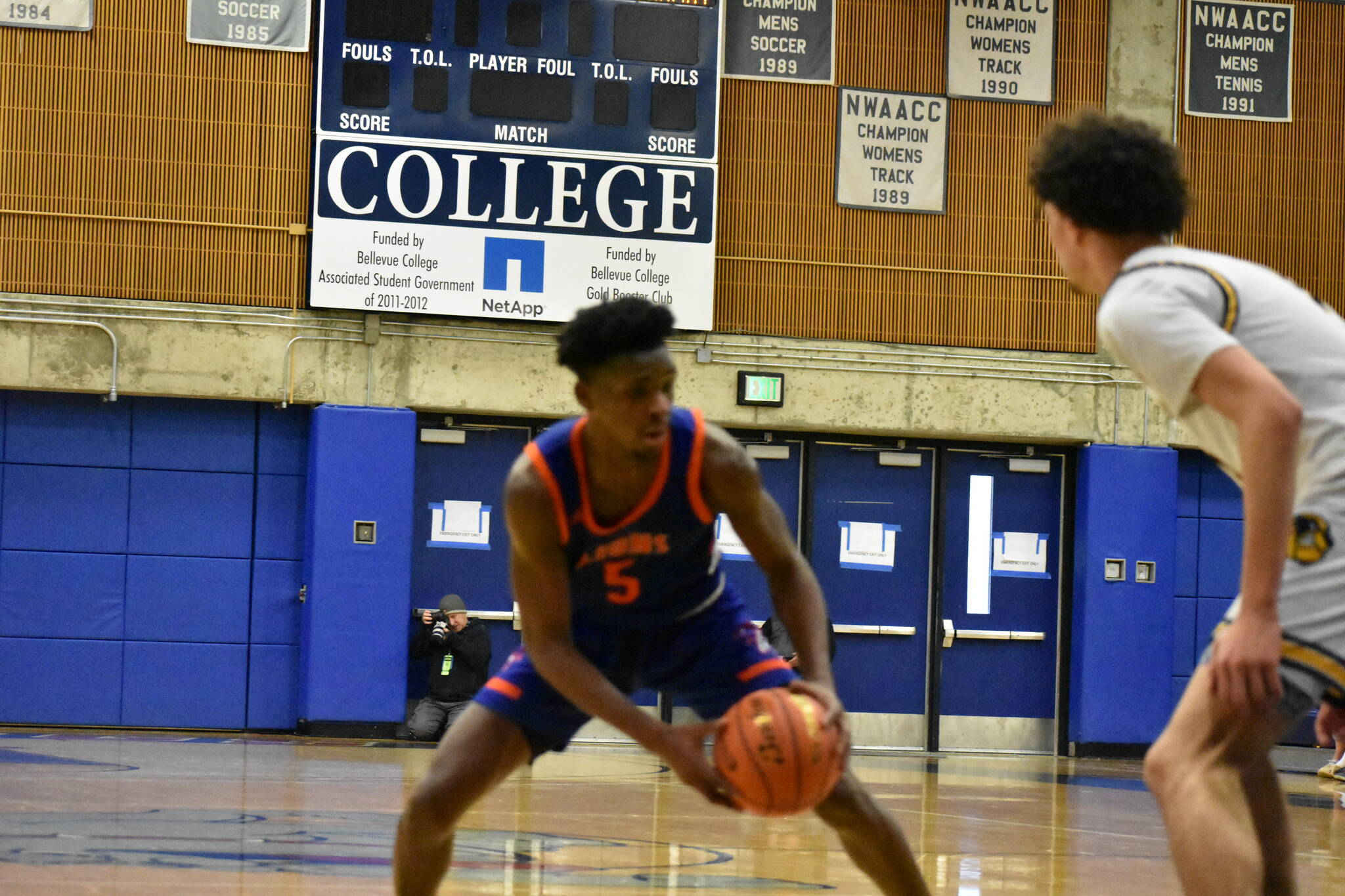 Junior Mande Wanlemvo tries to beat his defender. Ben Ray / The Reporter