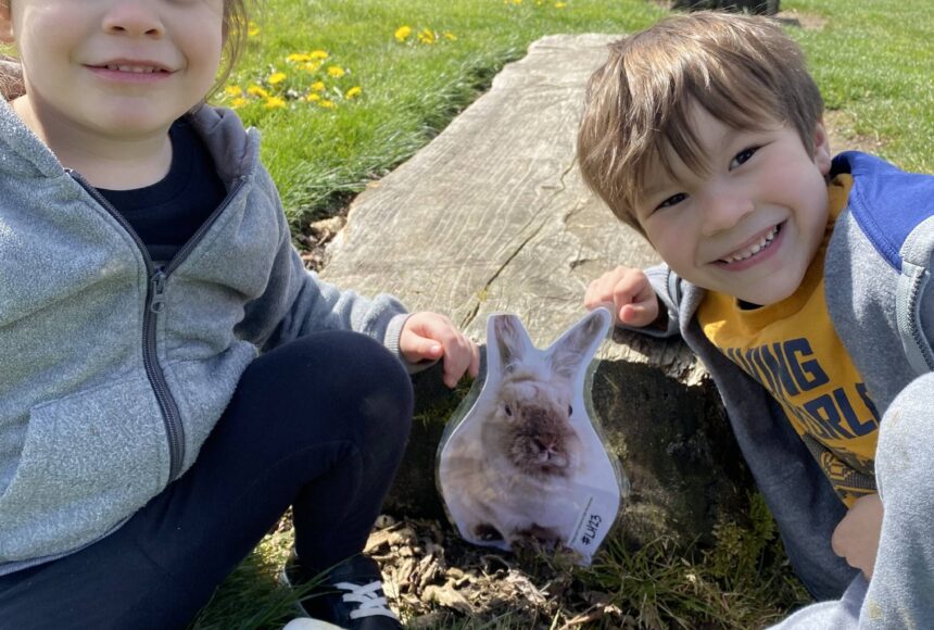 <p>A couple of past participants in the Peter Cotton Trail event smile at their discovery of the elusive bunny. Photo courtesy of Auburn Parks, Arts and Recreation</p>