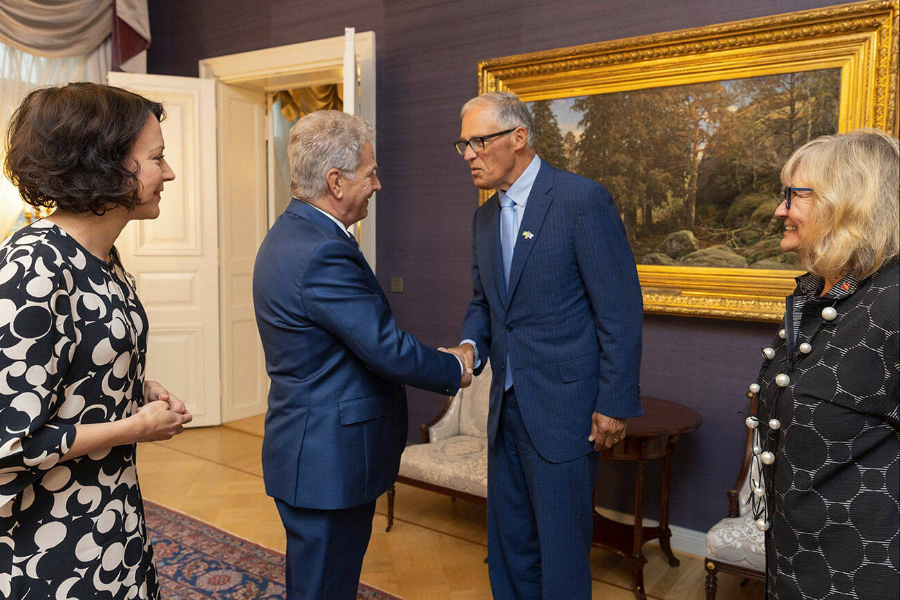 Finnish President Sauli Niinistö and his wife, Jenni Haukio, left, meet Gov. Jay Inslee and Trudi Inslee, during the governor’s visit to Finland on Sep. 14, 2022. (Courtesy of the Office of the Governor)