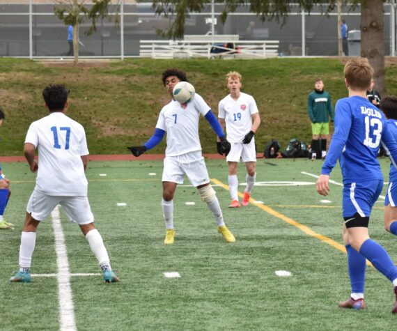 Auburn Mountainview senior Nate Esayase attempts to get the Lions going offensively. Ben Ray / The Reporter