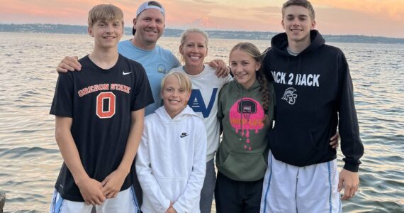 Hansen family photo from vacation. (Carter, Ryan, Kobe, Jessica, Avery, Kaden). Provided by Ryan Hansen