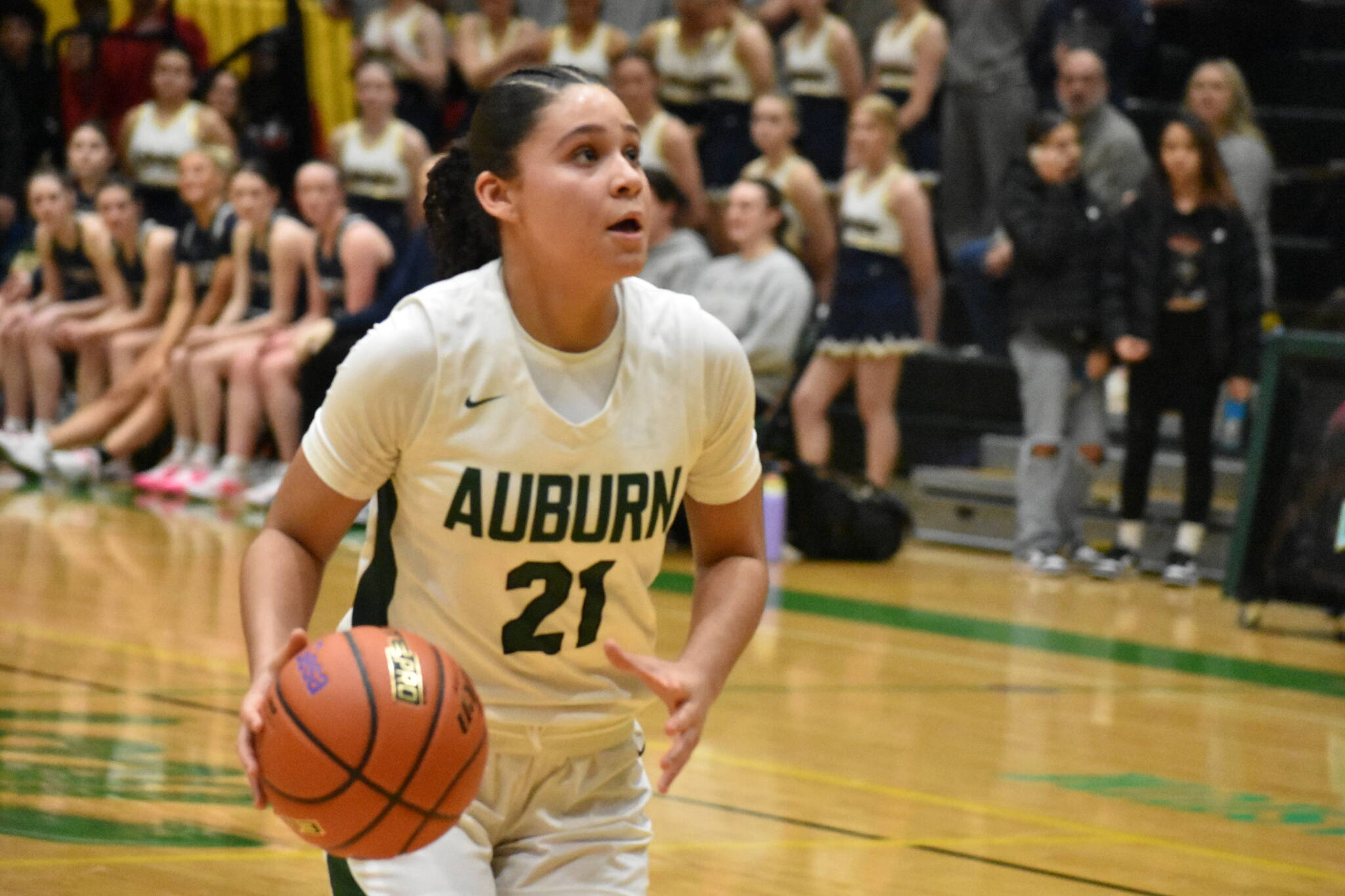 Auburn freshman Keleesa Howard eyes down the basket against the Arlington Eagles at home. Ben Ray / The Reporter