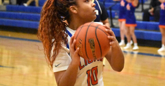 Kyra Thomas goes to the basket. Ben Ray / The Reporter