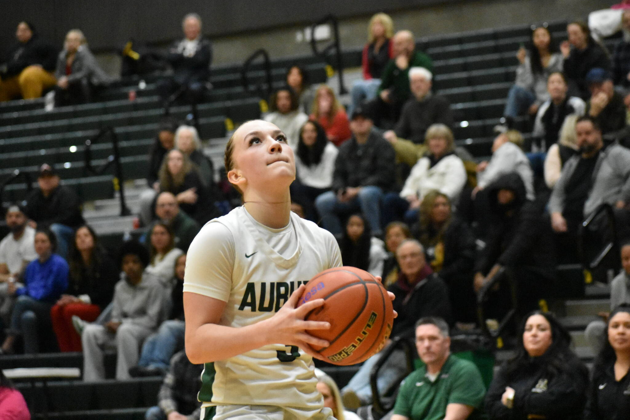 Auburn’s Avery Hansen prepares for take off in the district tournament. Photos by Ben Ray / The Reporter