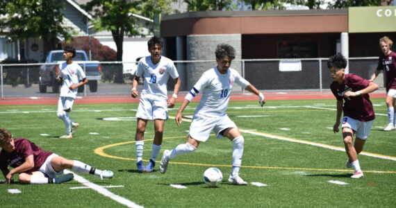 Sergio Mercado takes a shot against Mercer Island. Ben Ray / The Reporter