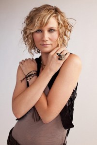 Jennifer Nettles performed with Soul Miner's Daughter and The Jennifer Nettles Band before forming Sugarland in 2003