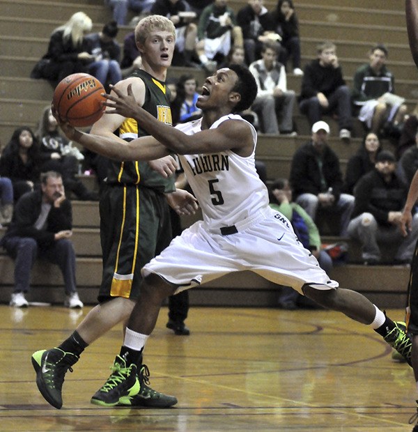 Auburn's JJ Ruffin in action against Kentridge.