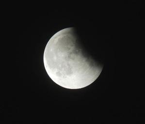 Jon Bearscove captured the supermoon eclipse