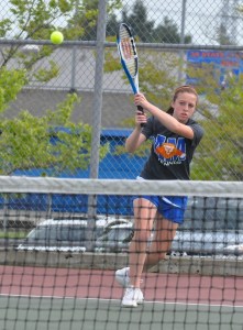 Auburn Mountainview No. 1 singles player Leanna Harris in action against Bonney Lake.