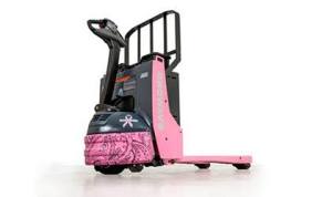 The auction features a Raymond’s 8210 Walkie Pallet Truck