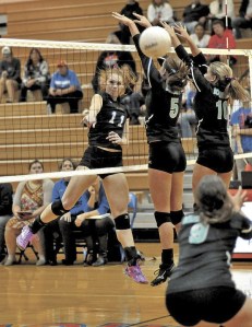 Auburn Mountainview senior Molly Cichosz in action against Bonney Lake.