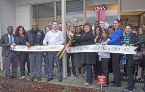 Representatives from the Auburn Area Chamber of Commerce