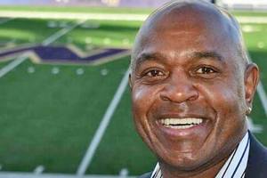 Glasgow to emcee Auburn Area Chamber of Commerce Holiday Auction and Casino Night