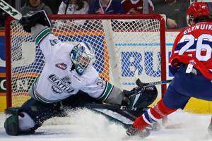 Toth pulls out the stops as T-Birds down Chiefs | WHL